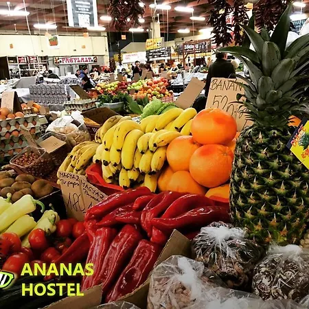 Ananas *